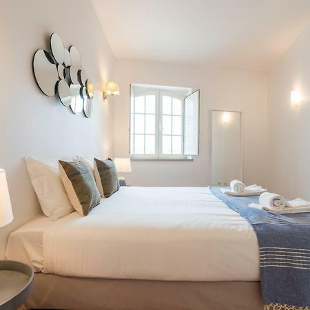 Alfama Modern Two-Bedroom Apartment W/ River View And Parking - By Lu Holidays Lissabon Buitenkant foto