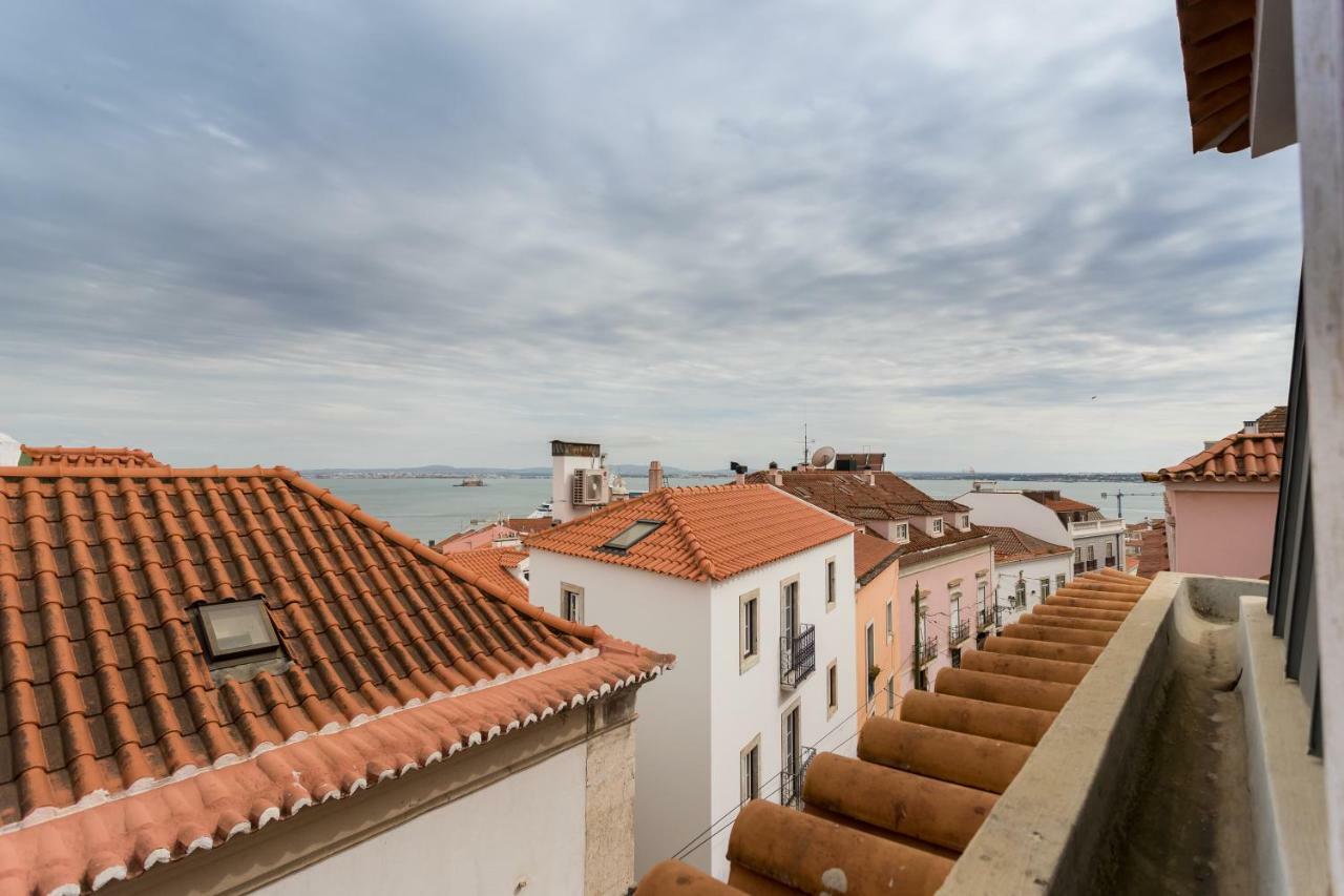 Alfama Modern Two-Bedroom Apartment W/ River View And Parking - By Lu Holidays Lissabon Buitenkant foto